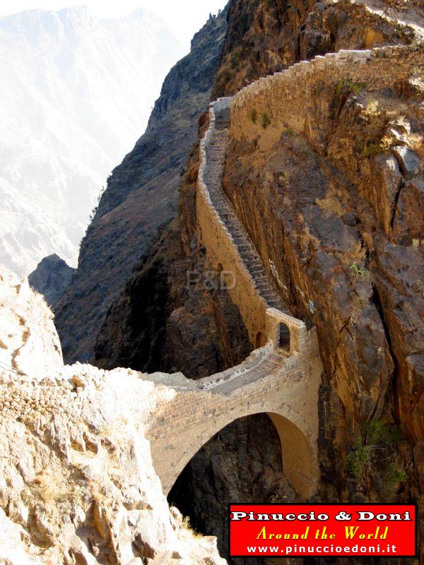 Yemen - Shahara Bridge - 03.jpg